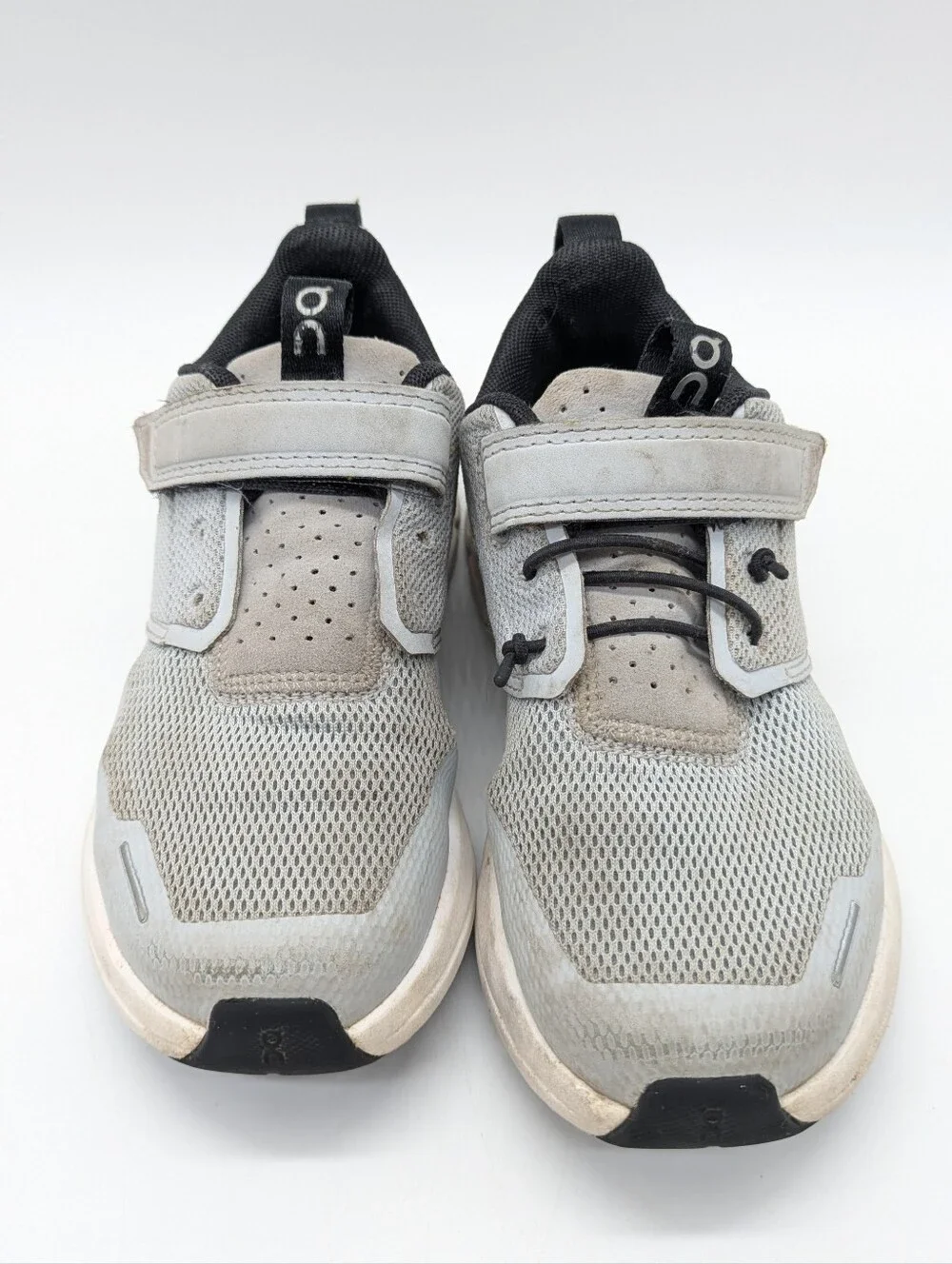 On Cloud Play Grey Glacier White Hook & Loop Kids Sneaker 11.5 - Picture 2 of 7